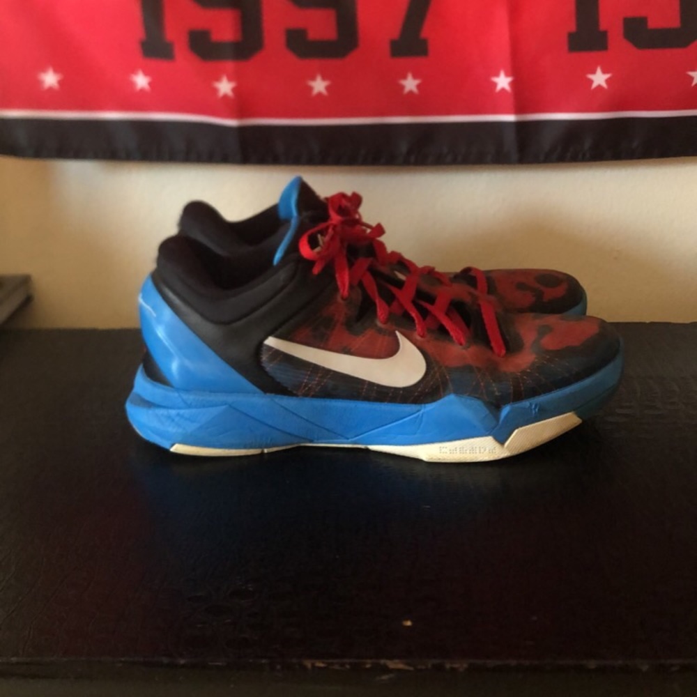 Nike Kobe 7 “Poison Dart Frog (Blue)”